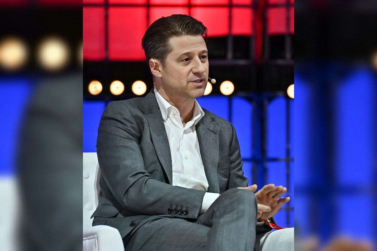 Hvězda Gothamu varuje před Bitcoinem. Může destabilizovat finanční svět, tvrdí McKenzie